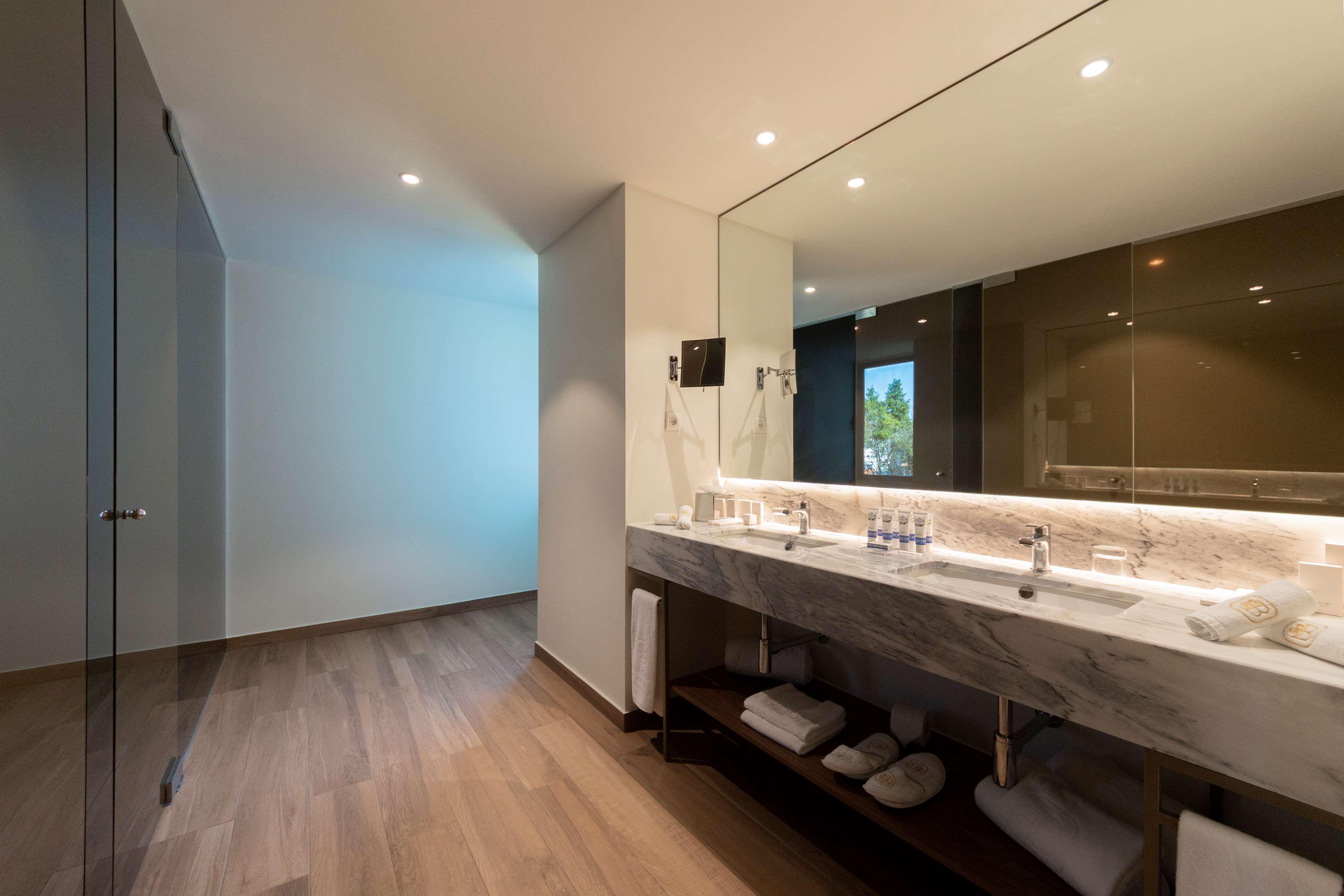 Curio Collection By Hilton Boeira Garden Hotel Porto Portug Вила-Нова-ди-Гая Экстерьер фото